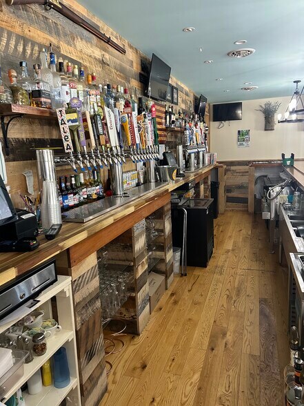 More Photos Of 17 Cherry Plain Sq, Berlin Restaurant For Sale