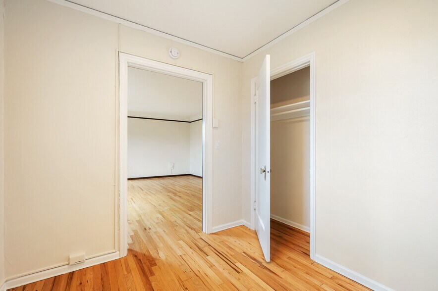 More Photos Of , Seattle Multifamily For Sale