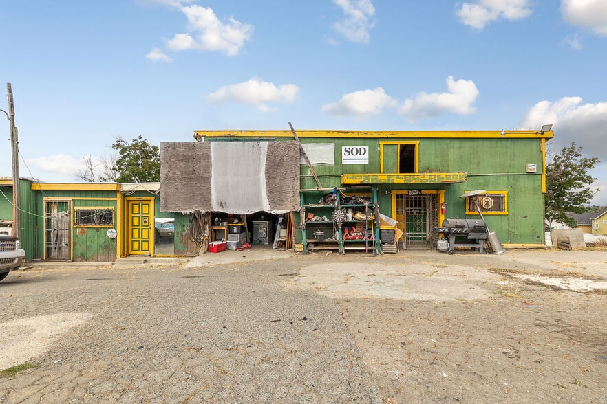 More Photos Of 9370 Macarthur Blvd, Oakland Storefront For Sale