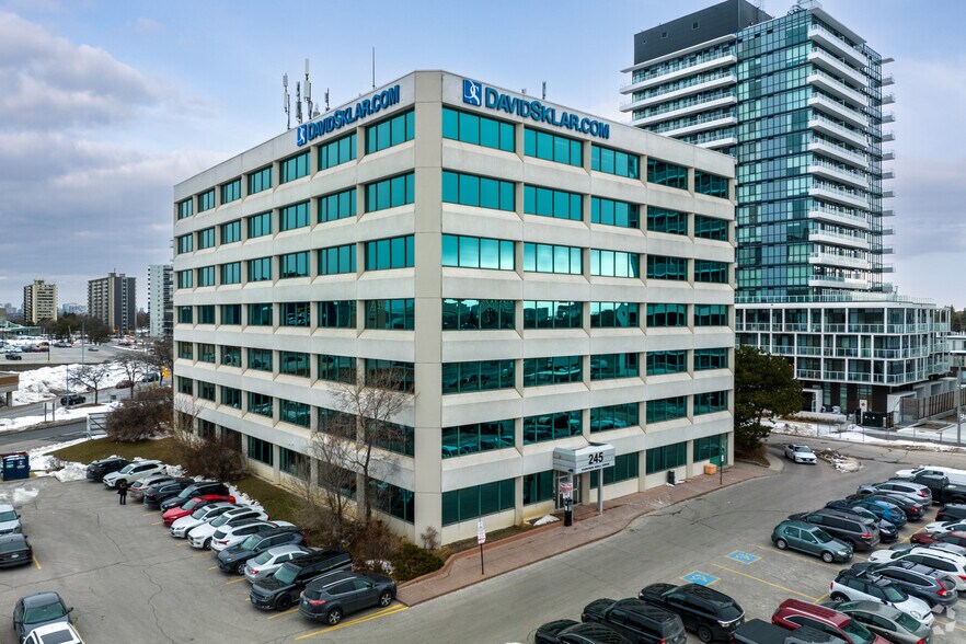 More Photos Of 245 Fairview Mall Dr, Toronto Office For Lease