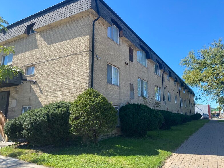 Primary Photo Of 18401 Joy Rd, Detroit Apartments For Sale