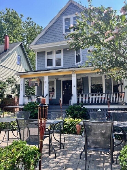 Primary Photo Of 12706 Larchmere Blvd, Cleveland Restaurant For Lease