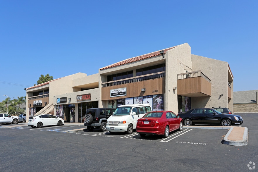 Primary Photo Of 22311 Brookhurst St, Huntington Beach General Retail For Lease