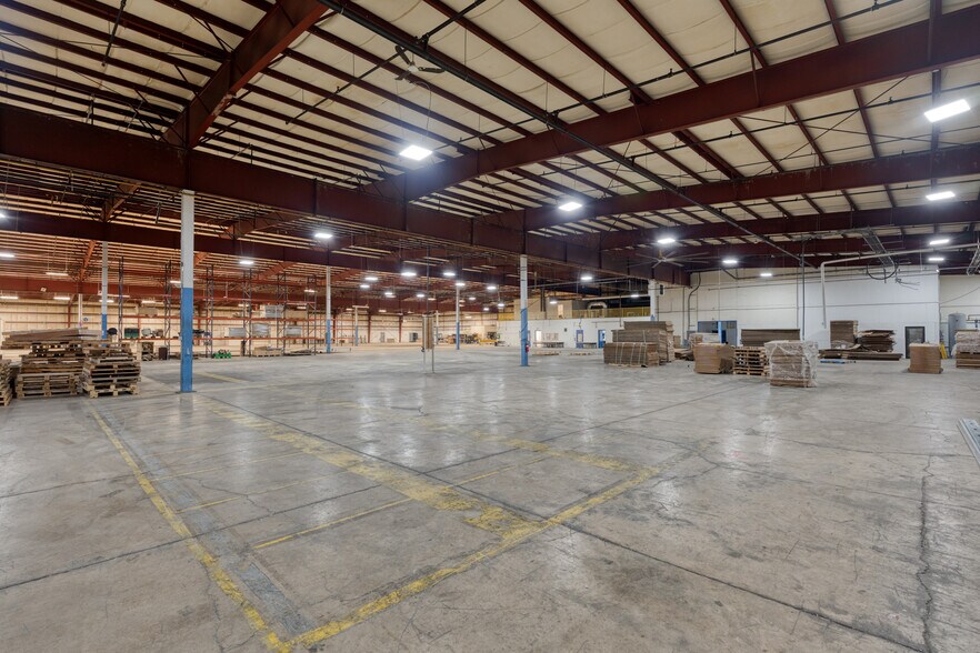 More Photos Of 6040 Progress St, Niagara Falls Warehouse For Lease