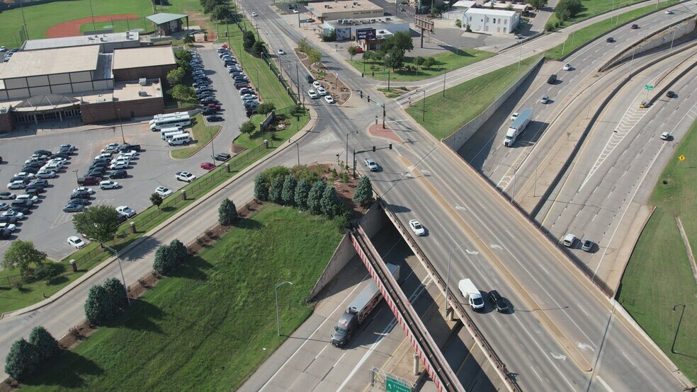 Primary Photo Of 5225 N Western Ave, Oklahoma City General Retail For Lease