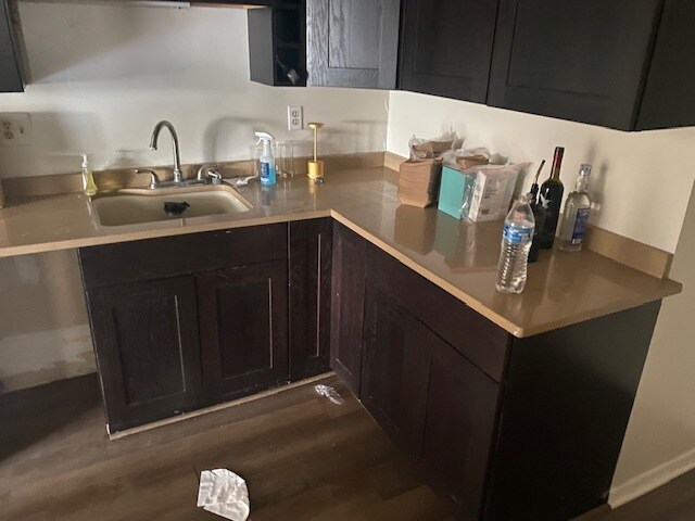 More Photos Of 21445 Gumina Rd, Brookfield Restaurant For Sale