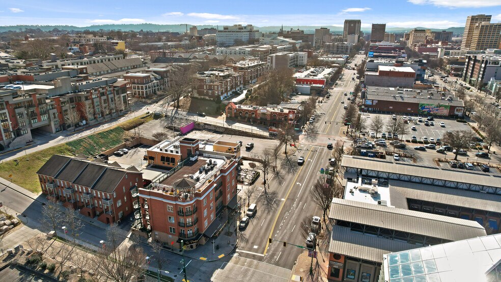 More Photos Of 100 Market St, Chattanooga Storefront For Sale