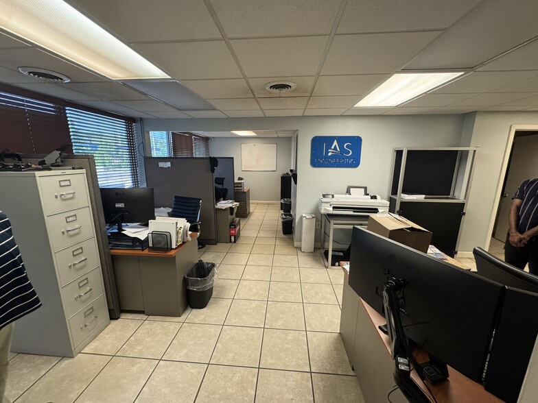 More Photos Of 25801-25851 Solon Rd, Bedford Heights Manufacturing For Lease
