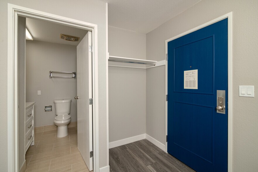 More Photos Of 3211 S 79th East Ave, Tulsa Apartments For Sale