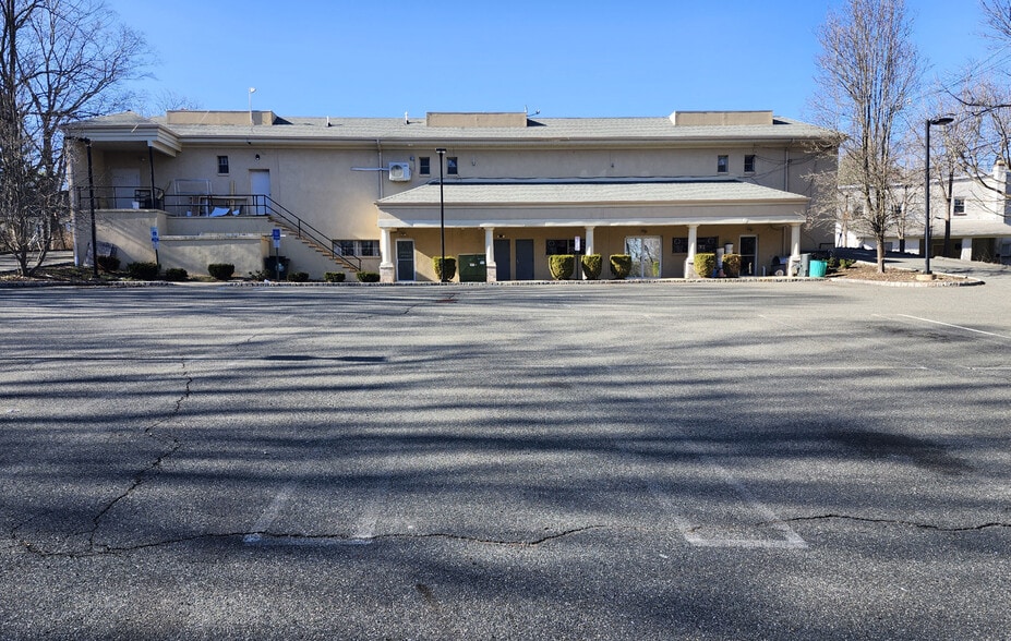 More Photos Of 389 Dover Chester Rd, Randolph Storefront Retail Office For Lease