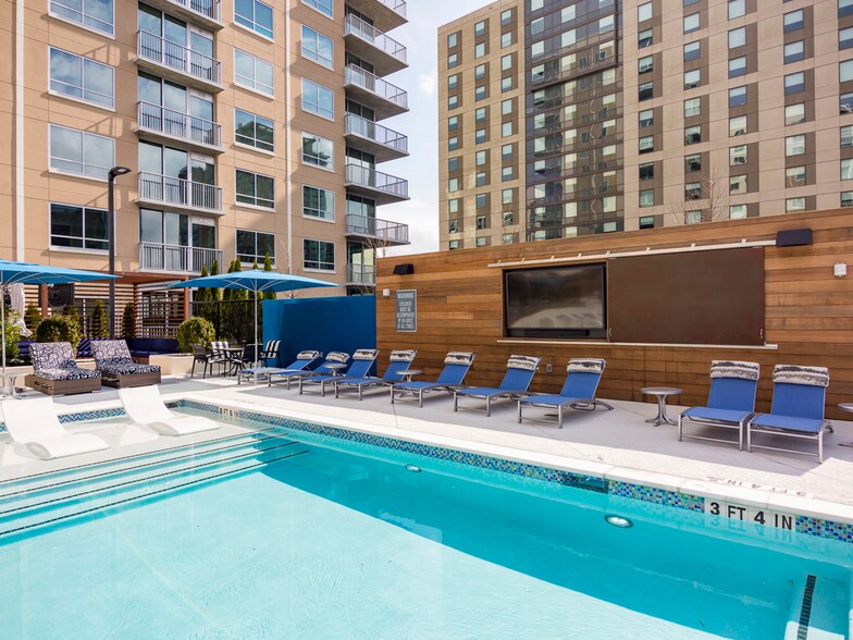 More Photos Of 880 W Peachtree St NW, Atlanta Apartments For Lease