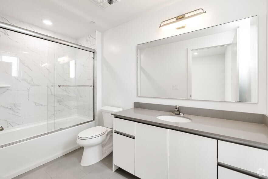 More Photos Of 1759 N Gower St, Los Angeles Apartments For Sale