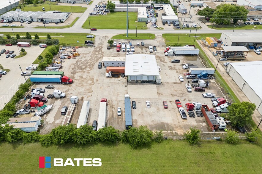 More Photos Of 1801 Commerce St, Garland Distribution For Sale