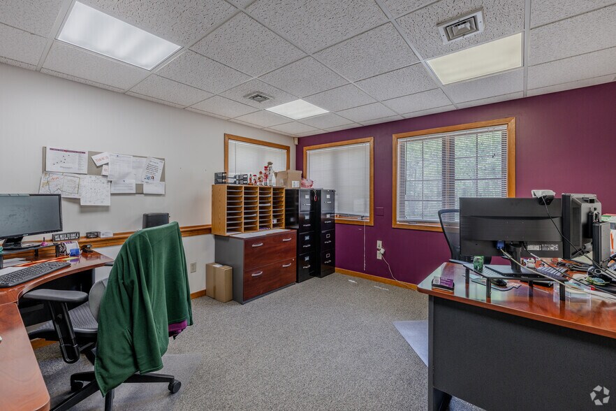 More Photos Of 384 Merrow Rd, Tolland Medical For Lease