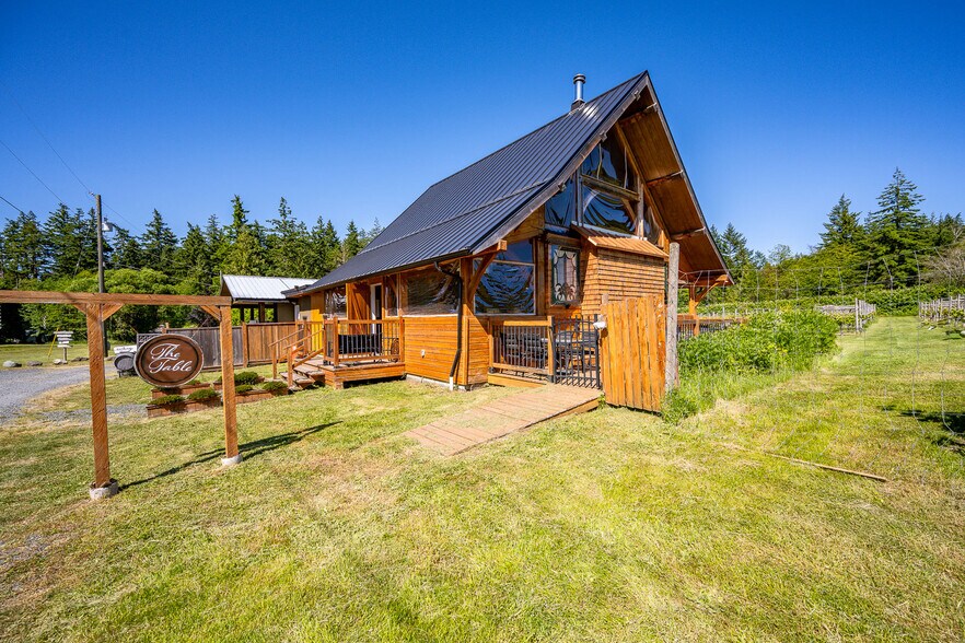 More Photos Of 1885 Central Rd, Hornby Island Land For Sale