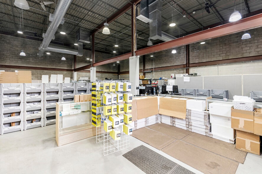 More Photos Of 5241-5249 Touhy Ave, Skokie Storefront Retail Office For Lease