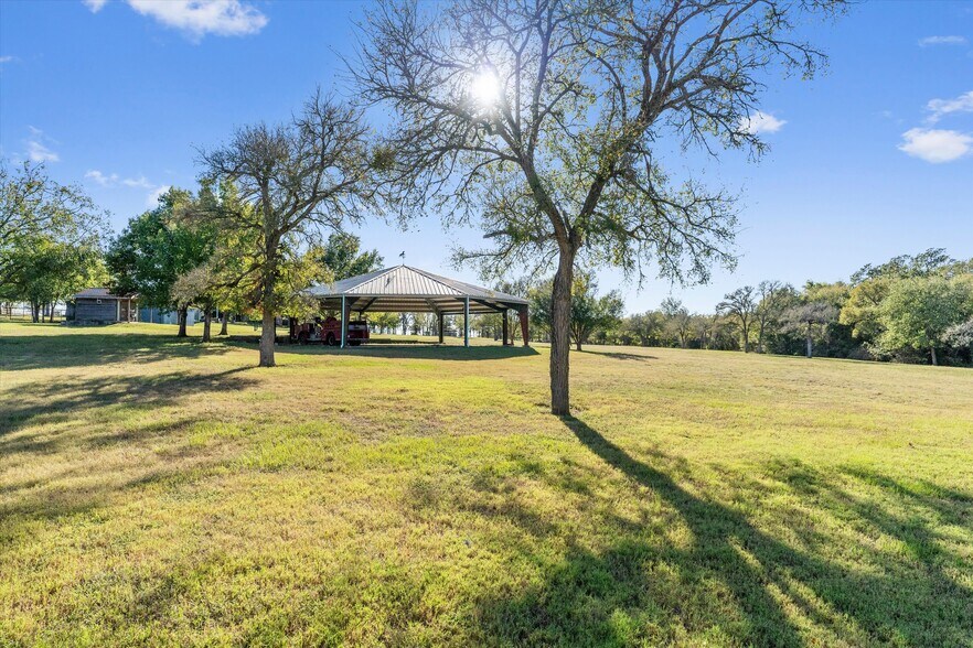 More Photos Of 1092 FM 3000, Elgin Specialty For Sale