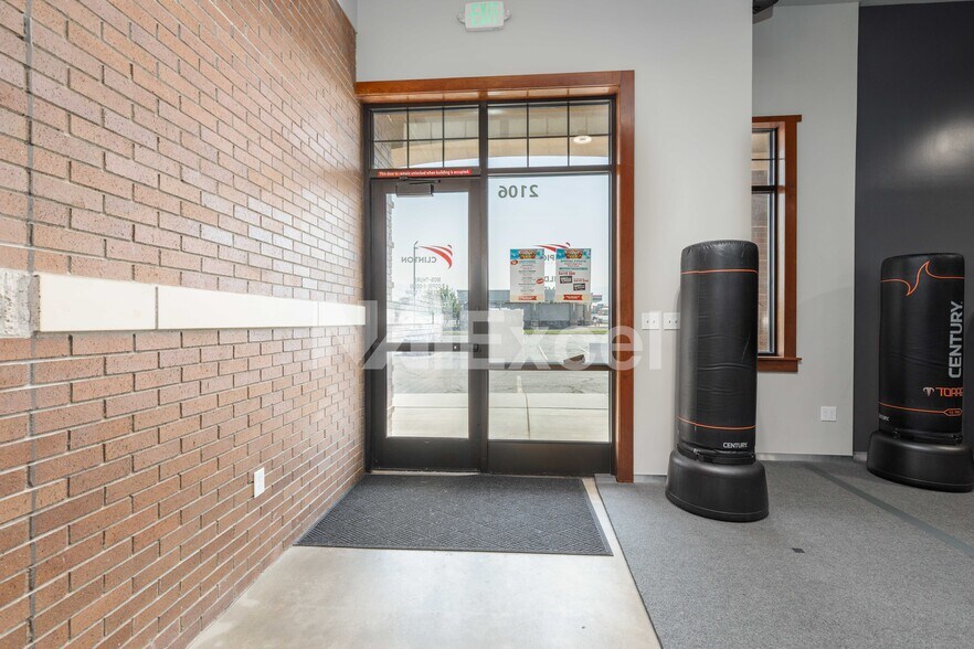 More Photos Of 2106 W 1800 N, Clinton Bank For Lease