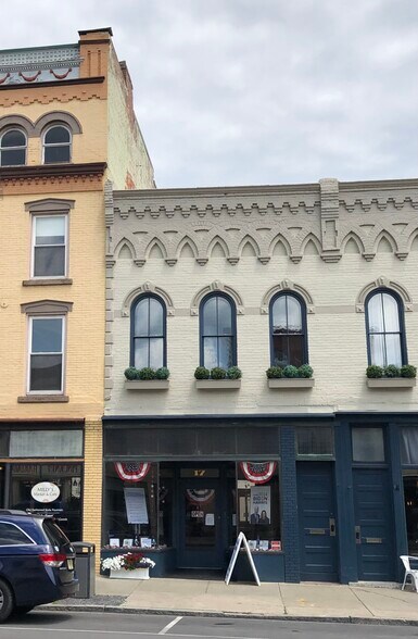 More Photos Of 17 Main St, Penn Yan Storefront Retail Residential For Lease