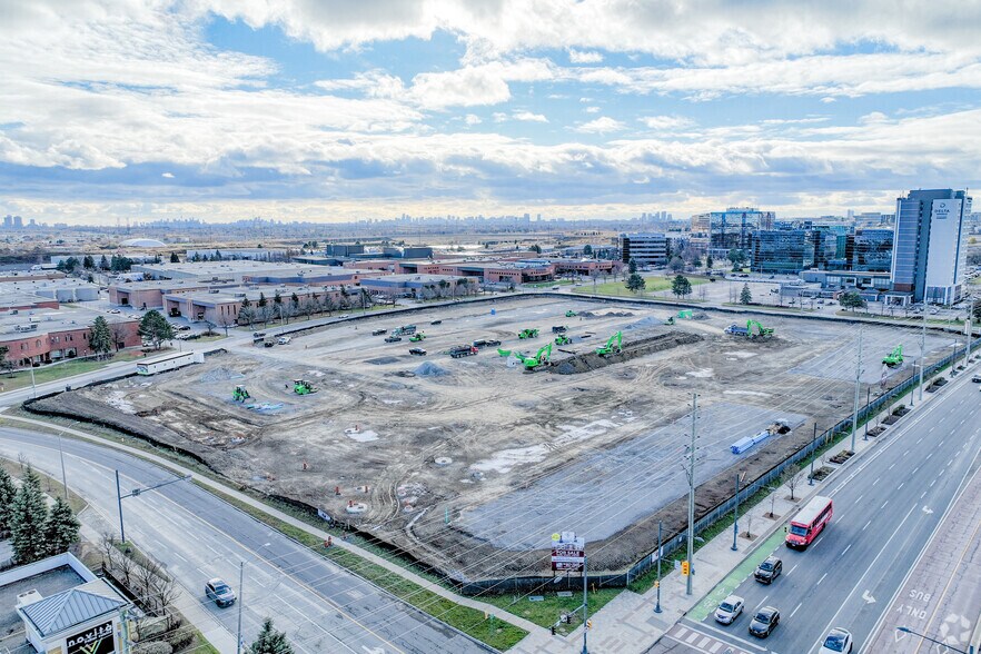 More Photos Of 55 E Valhalla Dr, Markham Office For Sale