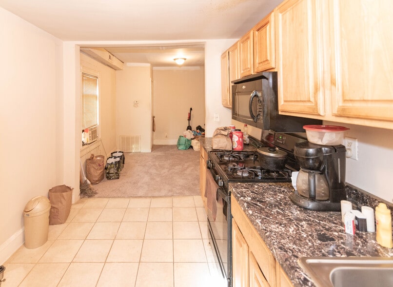 More Photos Of 3409 Greenmount Ave, Baltimore Storefront For Sale
