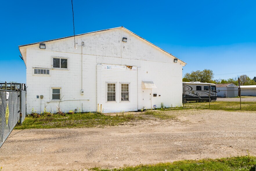 More Photos Of 127 Basin St, Hebron Warehouse For Lease
