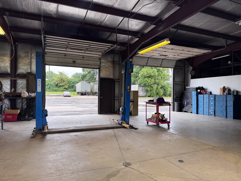 More Photos Of 544 W High St, Edison Auto Dealership For Sale