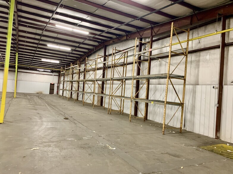 More Photos Of 5725 Howard Bush Dr, Neosho Distribution For Lease