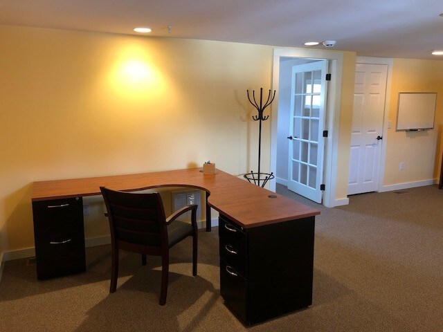More Photos Of 69 York St, Kennebunk Medical For Sale