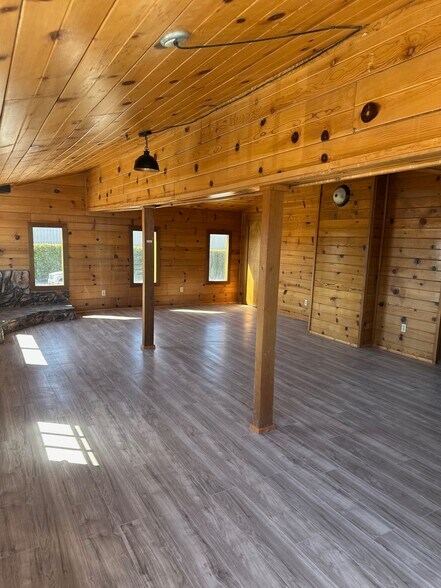 More Photos Of 5151 Stine Rd, Bakersfield Storefront Retail Office For Lease