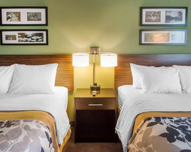 More Photos Of 17834 State Highway 285 S, Defuniak Springs Hotel For Sale
