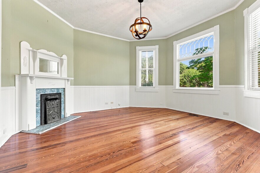 More Photos Of 339 W Main St, Easley Office For Sale