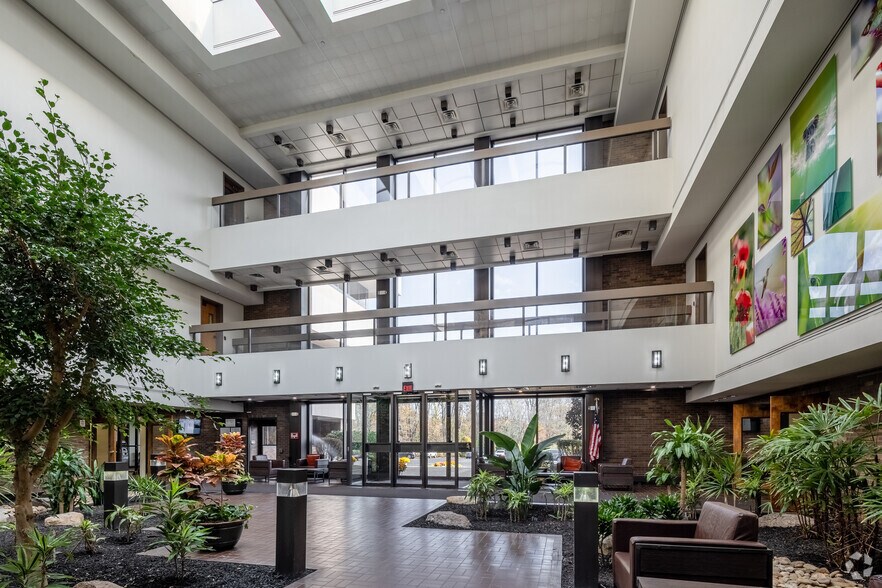 More Photos Of 800 Kinderkamack Rd, Oradell Office For Lease