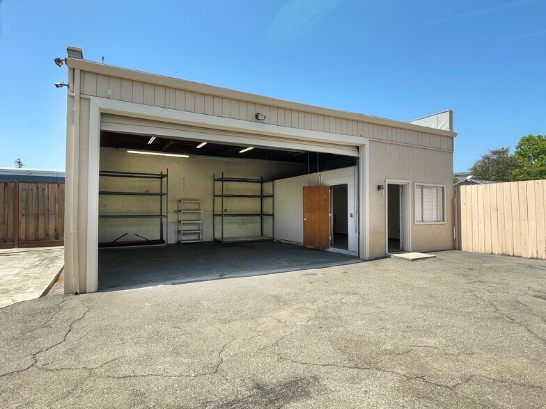 More Photos Of 75 Dillon Ave, Campbell Service For Sale