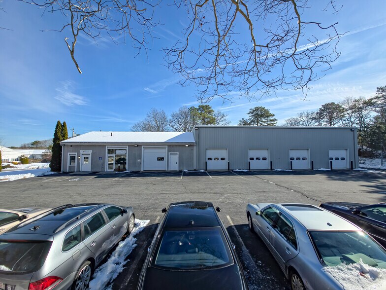More Photos Of 7 Colonel Dr, Bourne Auto Repair For Sale