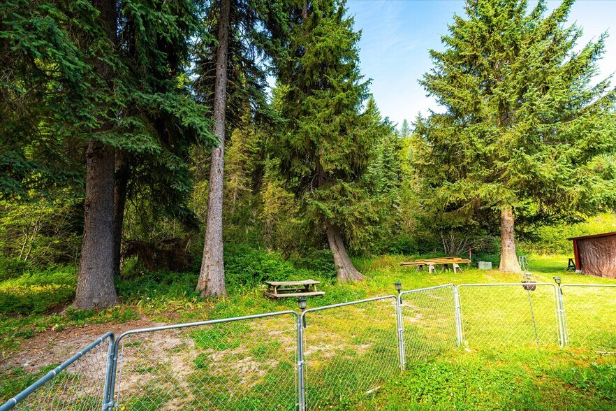 More Photos Of 7000 Graves Creek Rd, Lolo Bar For Sale