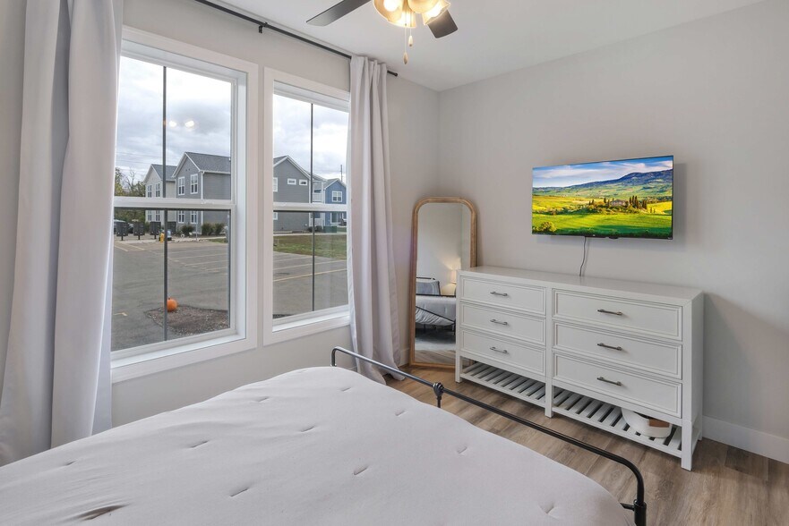 More Photos Of , Ottawa Multifamily For Sale