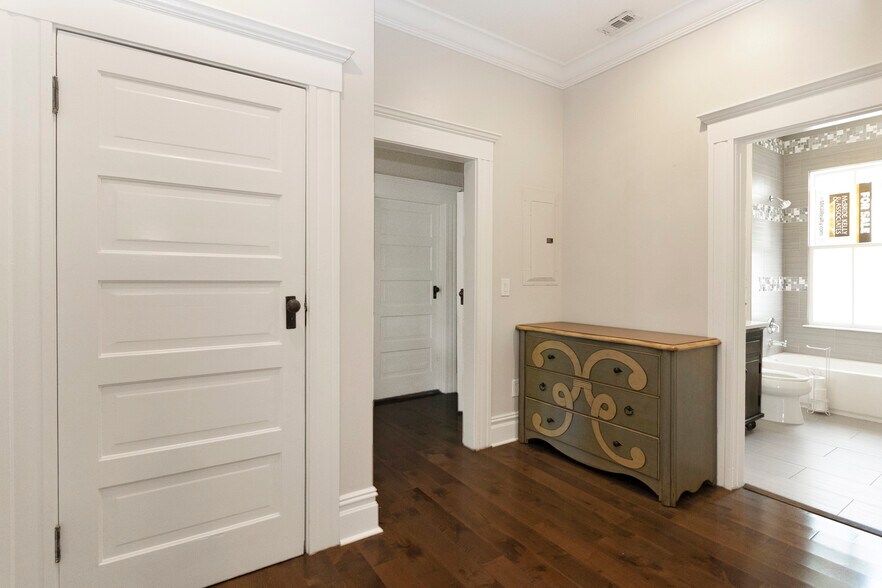 More Photos Of 326 S Hyde Park Ave, Tampa Office Residential For Sale