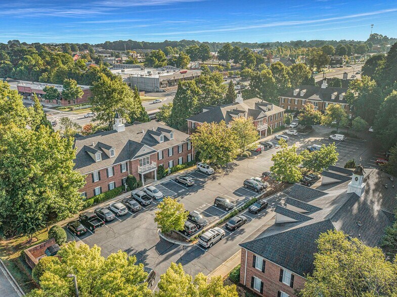 More Photos Of 515 Crossville Rd, Roswell Unknown For Lease