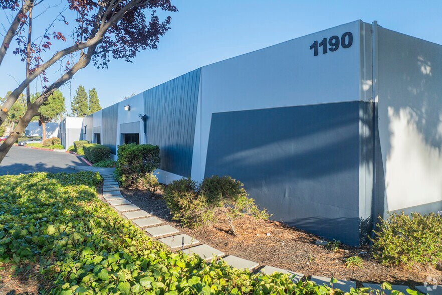 Primary Photo Of 1190-1206 Mountain View Alviso Rd, Sunnyvale Light Distribution For Lease