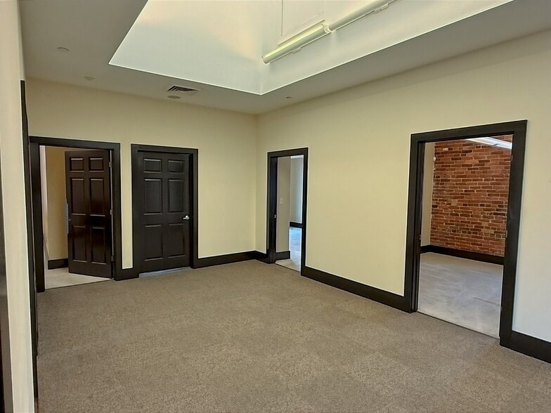 More Photos Of 222 Capitol St, Charleston Storefront Retail Office For Sale