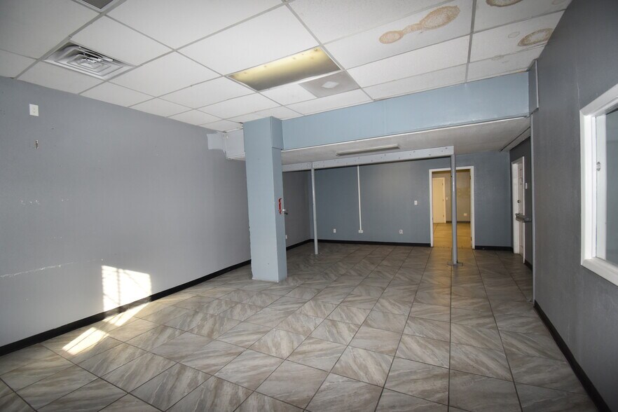 More Photos Of 410 Santa Fe St, El Paso Freestanding For Lease