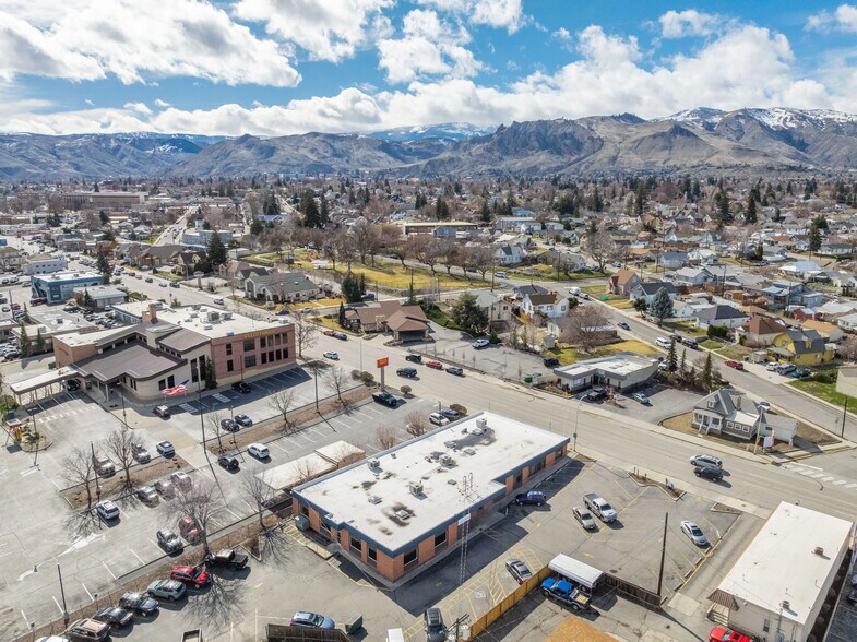 More Photos Of 325 Chelan Ave, Wenatchee Office For Lease