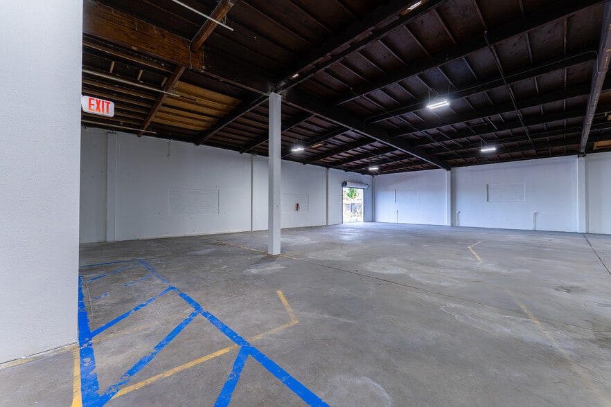 More Photos Of 2728 N Slater Ave, Compton Warehouse For Lease