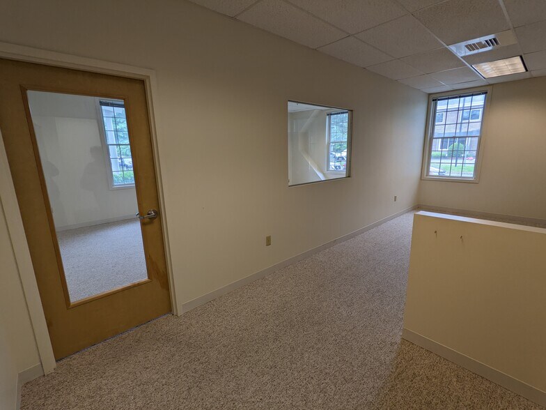 More Photos Of 3 Lan Dr, Westford Office For Lease