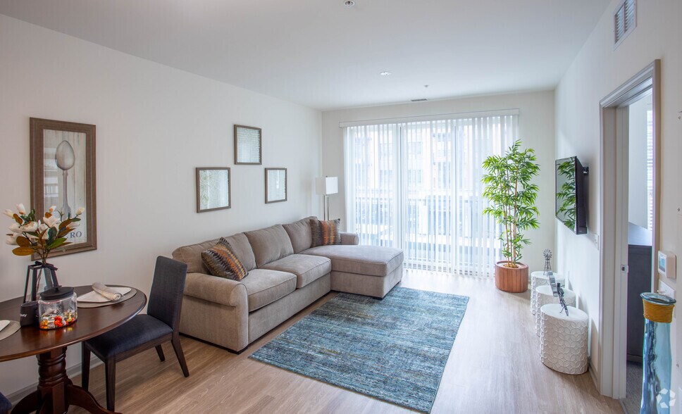 More Photos Of 1100 Market St, Dresher Multifamily For Sale