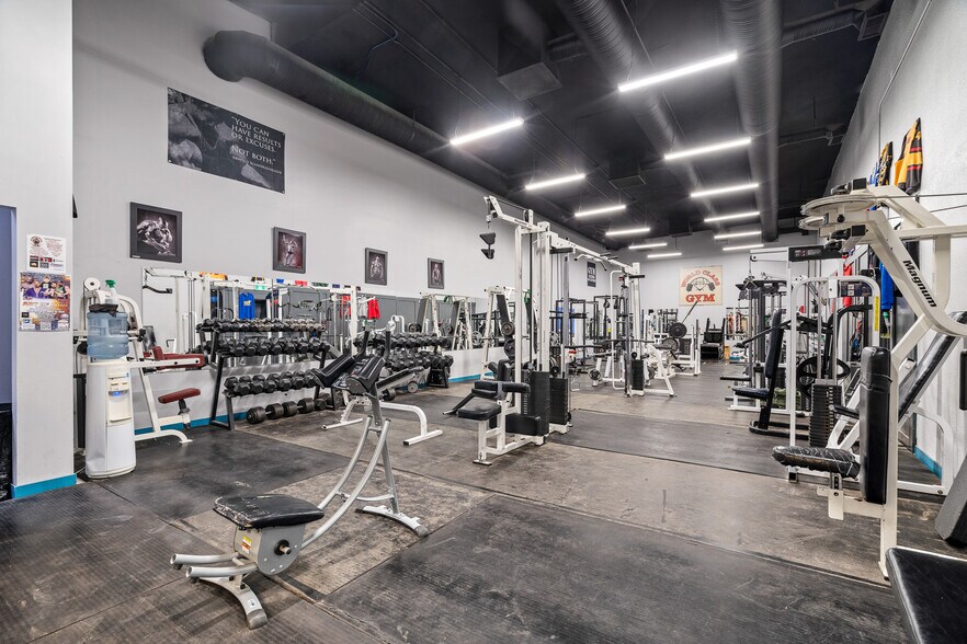 More Photos Of 6601 43 St, Lloydminster Storefront Retail Office For Sale