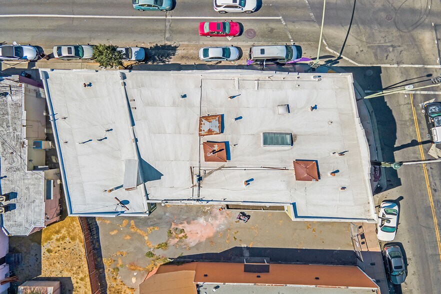 More Photos Of 2764 73rd Ave, Oakland Storefront Retail Residential For Lease