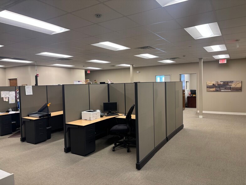 More Photos Of 6225 Greenlee St, Arlington Office For Sale
