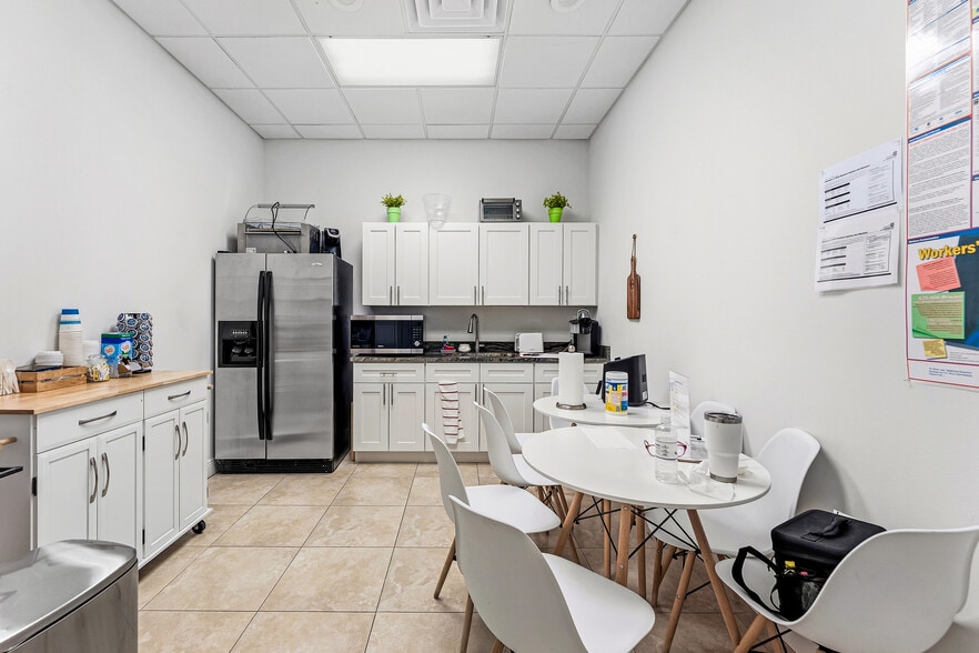 More Photos Of 250-300 SW Monterey Rd, Stuart Freestanding For Sale